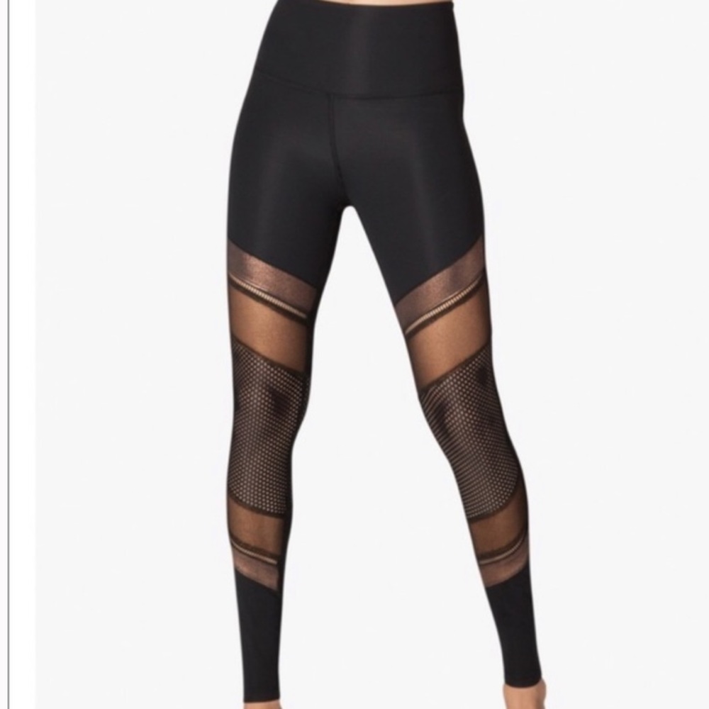 Limited edition Beyond yoga high waisted full length leggings medium